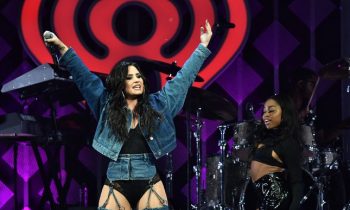 Demi Lovato Did The 2017 Jingle Ball