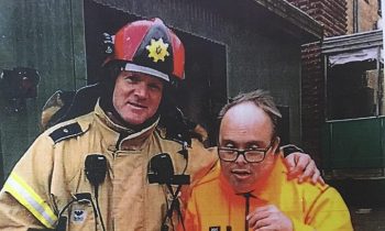 Man Who Loved Firefighters Passed Away, So 30 Of His Heroes Carried Him On His Final Journey