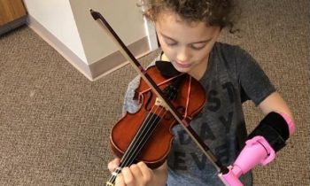 Girl With One Hand Can Play The Violin Thanks To Engineering Studentand#039;s Invention