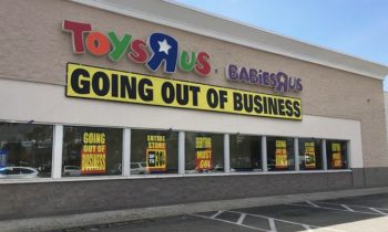 Mystery Shopper Buys $1M Worth Of Toys At Local Toys and#039;Rand#039; Us To Donate To Kids